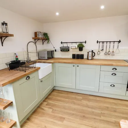 Дом отдыха Holborn Cottage, Blencathra Street *